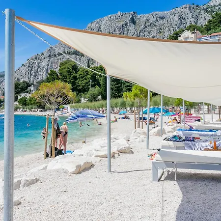 With A Parking Space Omis - 11066 Zakučac